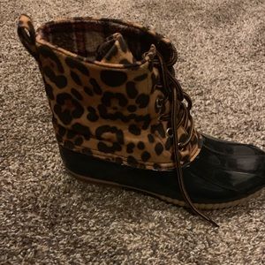 Leopard duck boots